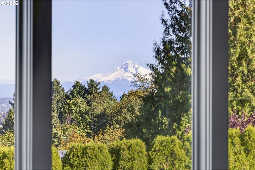 A one-of-one Architectural Offering with Panoramic Mountain &amp; - photo 33