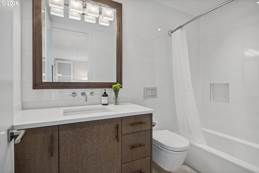 A one-of-one Architectural Offering with Panoramic Mountain &amp; - photo 37