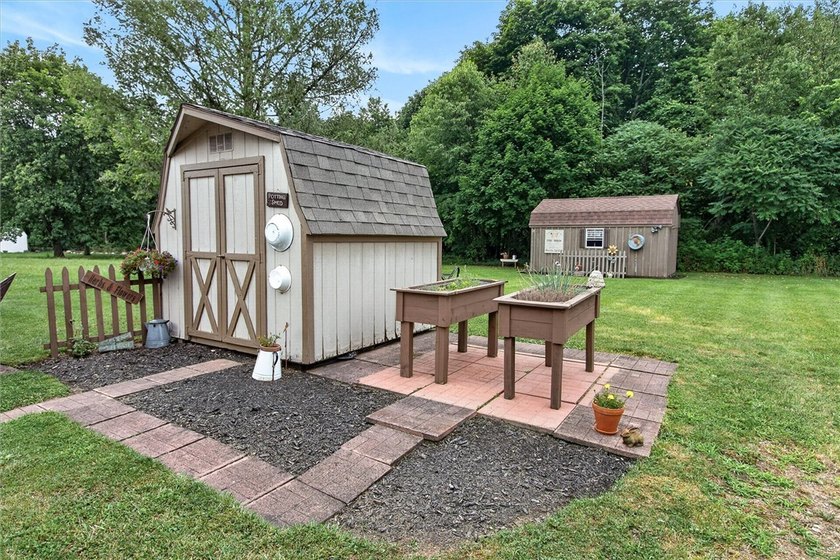 Country Roads Take Me Home! Welcome home to this charming 1,170 - photo 11