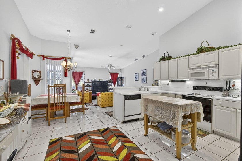GREAT OPPORTUNITY TO BUY INTO THE MUCH ESTEEMED COMMUNITY OF - photo 17