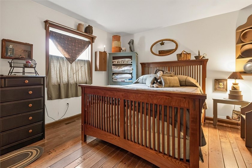 Country Roads Take Me Home! Welcome home to this charming 1,170 - photo 39