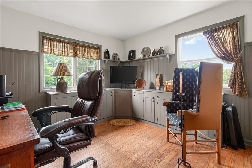 Country Roads Take Me Home! Welcome home to this charming 1,170 - photo 43