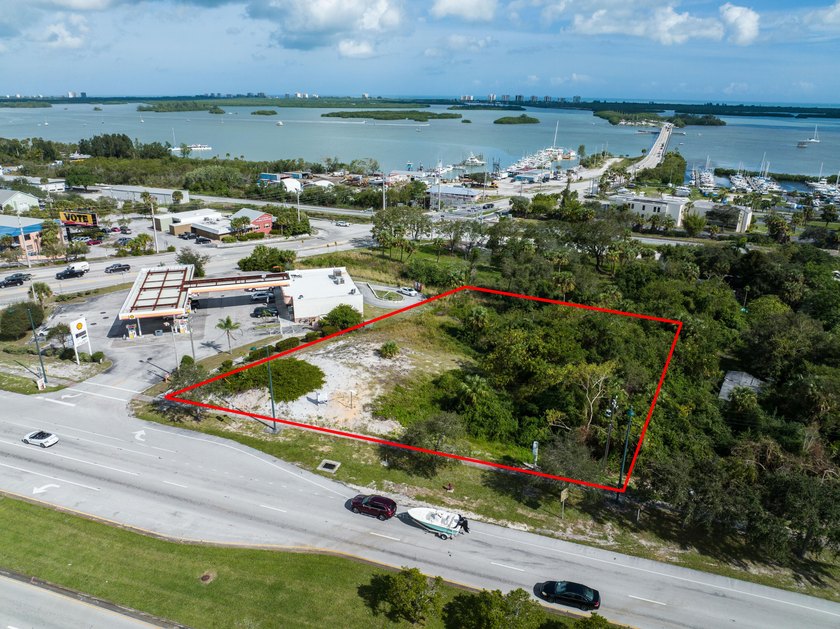 Prime RIVERVIEW commercial site just South of the US #1 and - photo 4