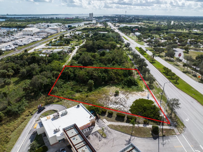 Prime RIVERVIEW commercial site just South of the US #1 and - photo 8