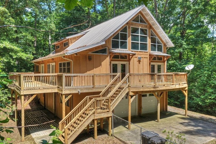 True Timber Frame Home on 49.43 private acres! Escape to your - photo 2