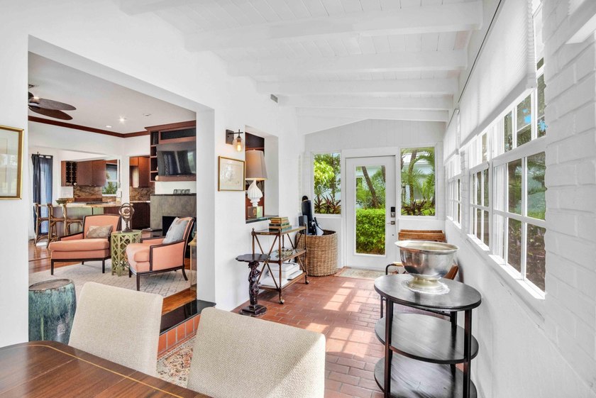 Charming historic CBS home in sought-after Parrot Cove, designed - photo 6