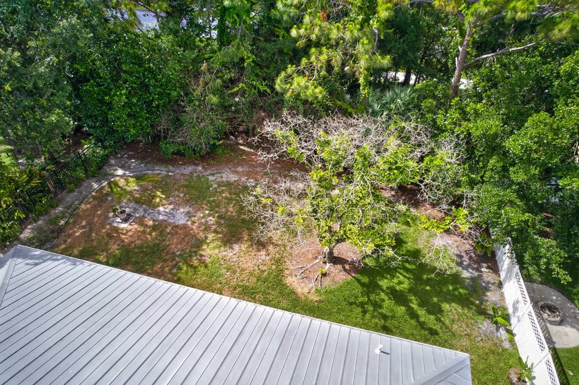Spacious 3BR/2BA Key West style home featuring the larger 1806 - photo 26