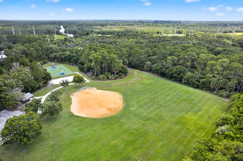 Spacious 3BR/2BA Key West style home featuring the larger 1806 - photo 35