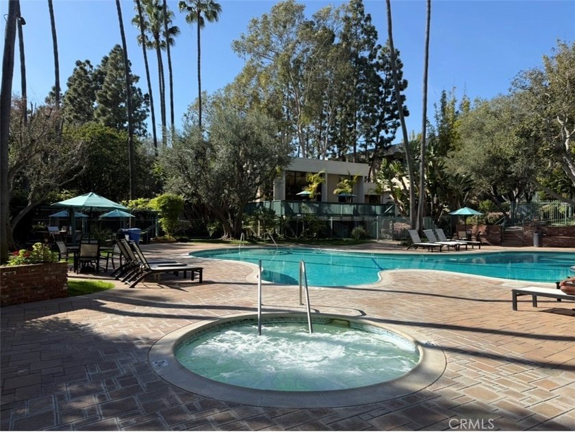 Resort Style Living at Stoneybrook Villas. Your Private Oasis - photo 2