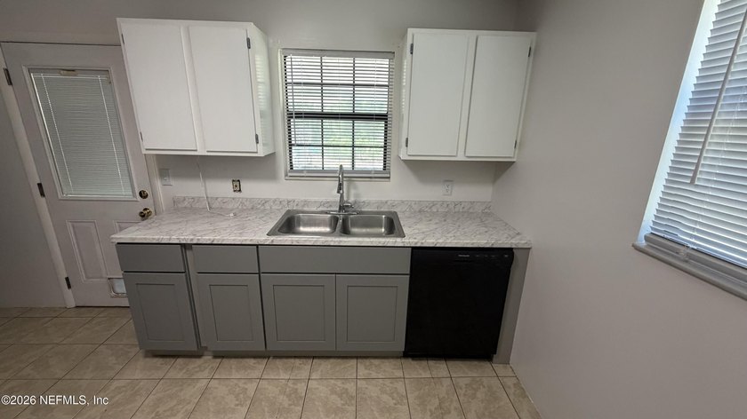 Discover the perfect blend of investment potential and natural - photo 12