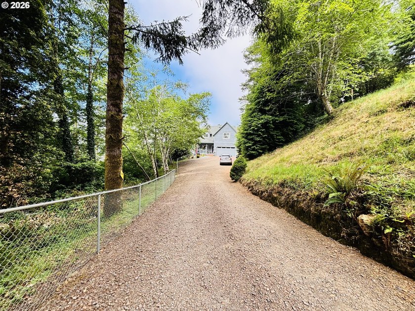 Immaculately maintained cedar sided home on 3.17 private acres - photo 4
