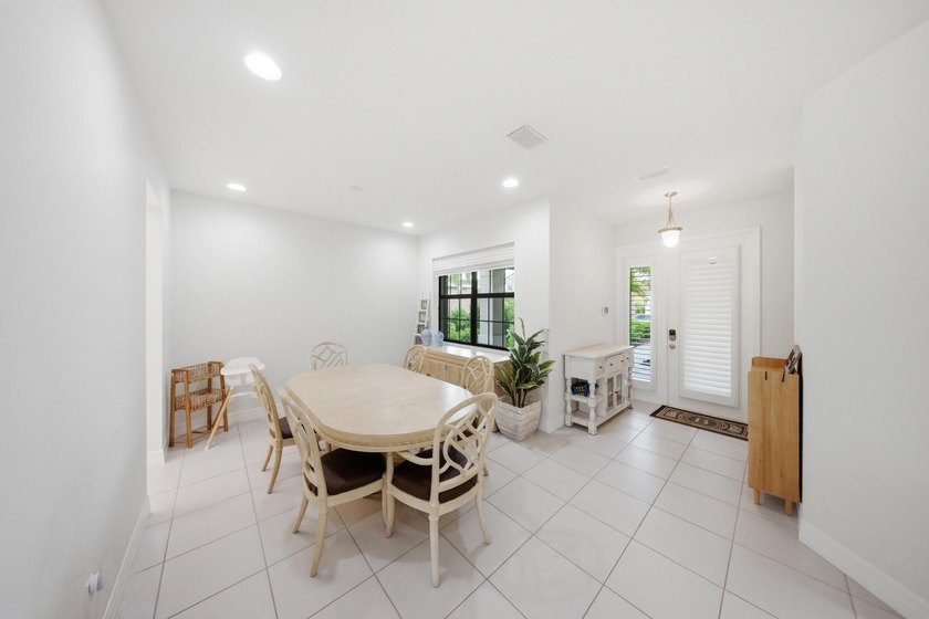 GL Homes Marina Bay Manned gated community . Built in 2021 . A - photo 20
