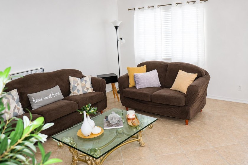 Move right into this beautifully updated 2-bedroom, 2-bathroom - photo 3