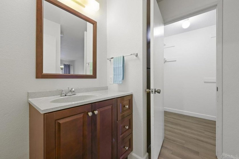 Welcome to your beautifully reimagined retreat in the heart of - photo 43