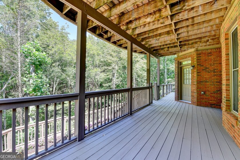 PRICE TO SELL!!! Welcome to this stunning 5-bedroom, 5 full bath - photo 29