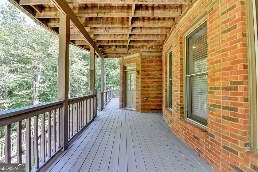 PRICE TO SELL!!! Welcome to this stunning 5-bedroom, 5 full bath - photo 30