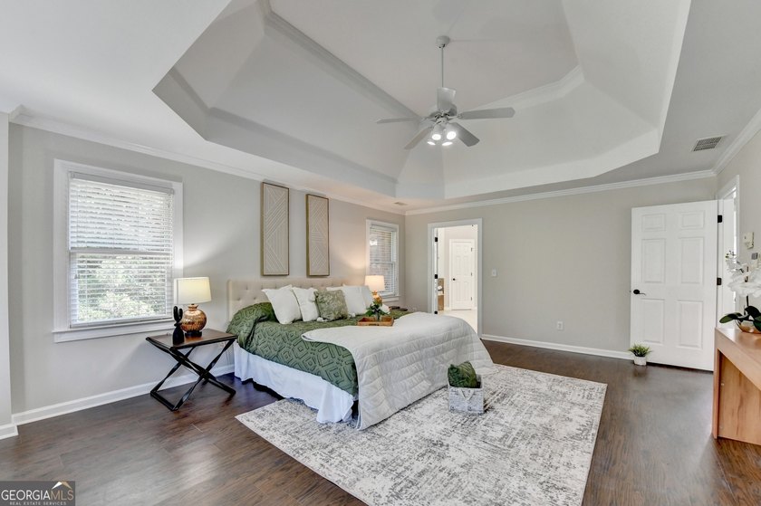 PRICE TO SELL!!! Welcome to this stunning 5-bedroom, 5 full bath - photo 41