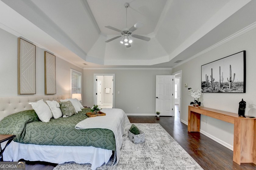 PRICE TO SELL!!! Welcome to this stunning 5-bedroom, 5 full bath - photo 43