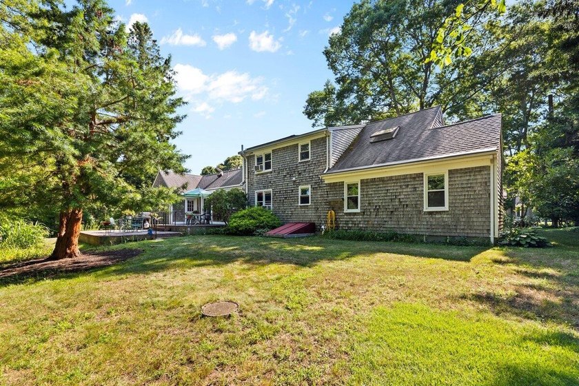 Lovingly cared for by one family since it was built, this - photo 30