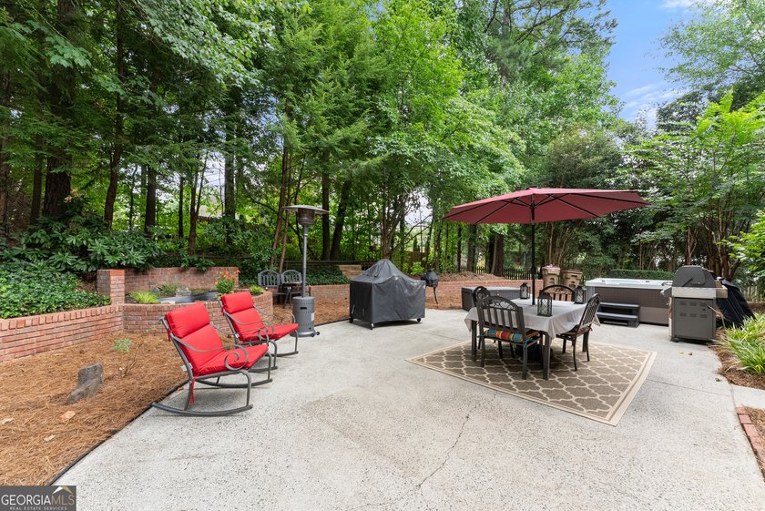 Captivating Remodeled European Retreat in Polo Golf &amp; Country - photo 22
