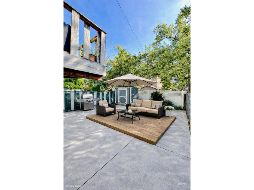 Expansive Brooklyn Home with Dual Dining, Parking Garage &amp; - photo 25