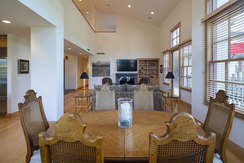 Sun Valley living at its best! This two-story Elkhorn Springs - photo 5