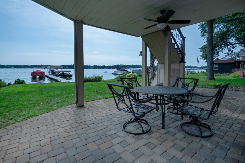 Beautiful Home on Magician Lake! SOLD - photo 27