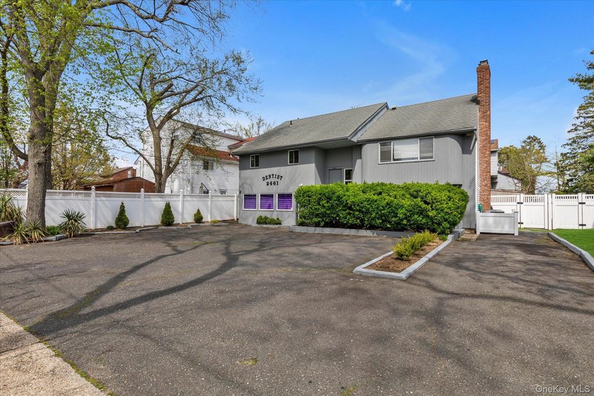 Merrick 5-bedroom 3 bath colonial over a ground floor active - photo 29