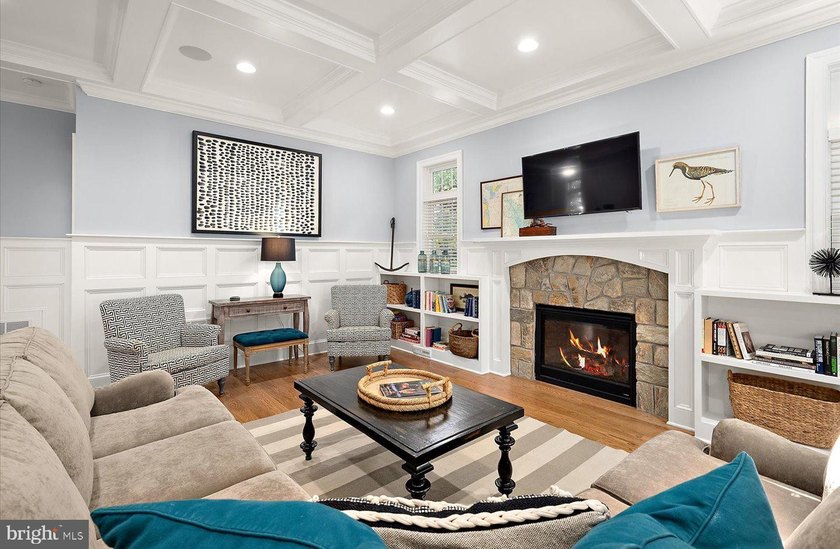 Perfectly positioned in the heart of highly sought-after South - photo 12