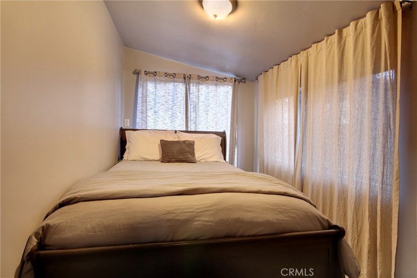 745 Eureka Dr - photo 16
