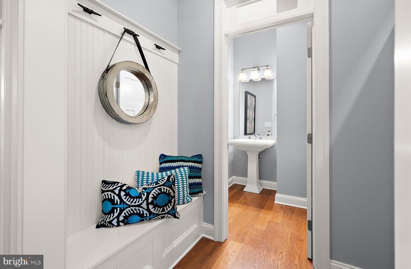 Perfectly positioned in the heart of highly sought-after South - photo 37