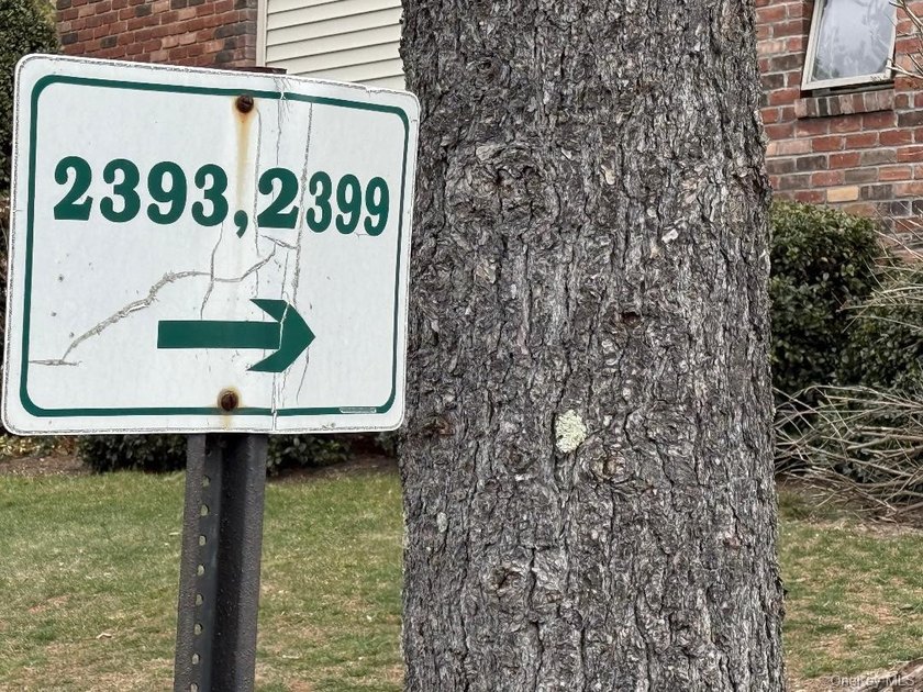 2 Bedroom UPPER Unit> Needs TLC> SOLD AS IS >Welcome to the - photo 15