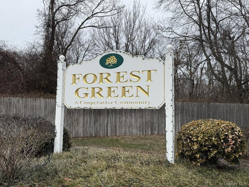 2 Bedroom UPPER Unit> Needs TLC> SOLD AS IS >Welcome to the - photo 16