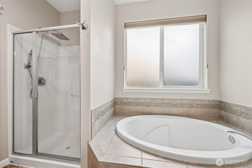 Welcome home to Evergreen Heights! Meticulously maintained and - photo 20