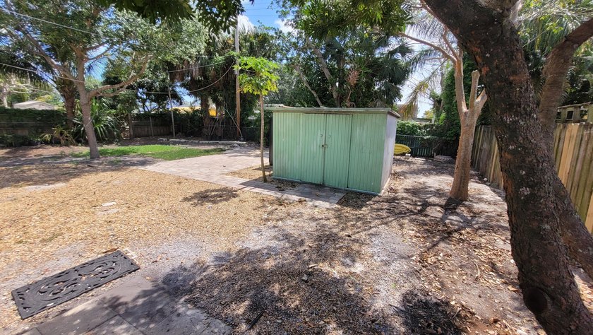 3 Bedroom 1 Bath freshly painted inside and out. Metal Roof 2020 - photo 24