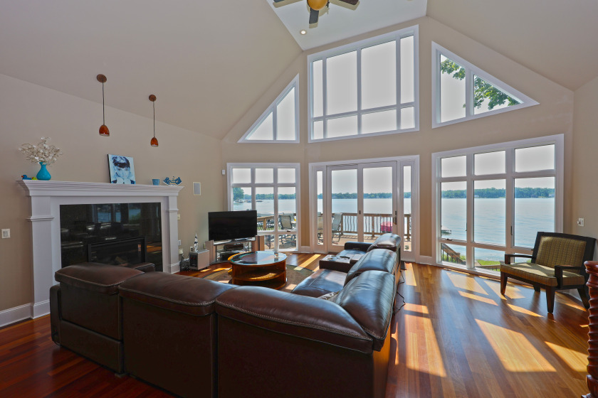 Beautiful Home on Magician Lake! SOLD - photo 4