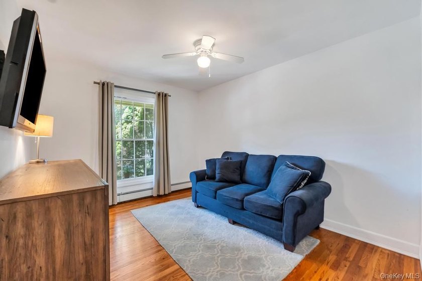 Welcome to 3 Woodbine Lane, nestled in the highly sought-after - photo 18