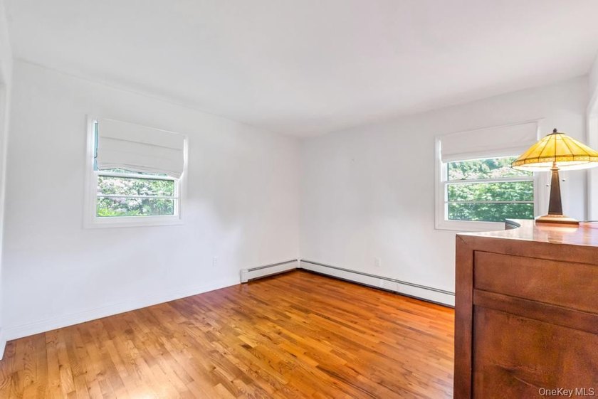 Welcome to 3 Woodbine Lane, nestled in the highly sought-after - photo 22