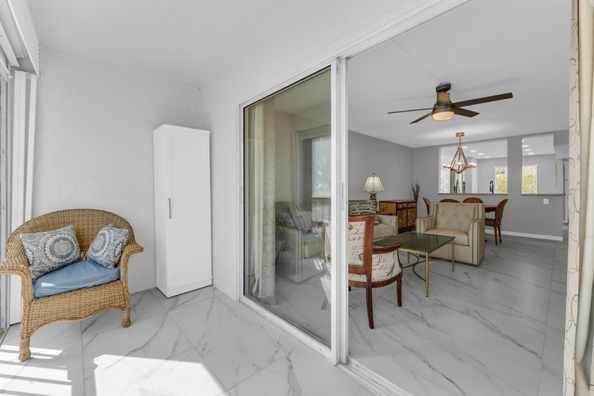Stunning condo with pond and lake view. Enter to this beautifull - photo 40