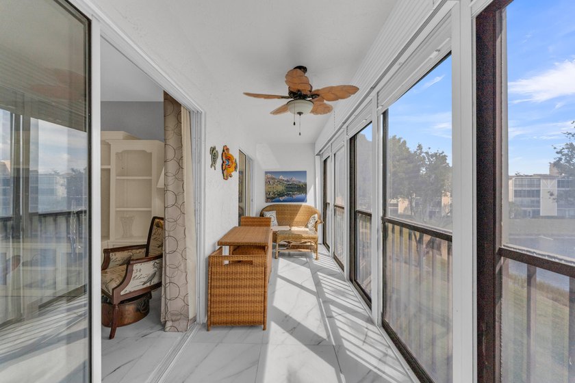 Stunning condo with pond and lake view. Enter to this beautifull - photo 42