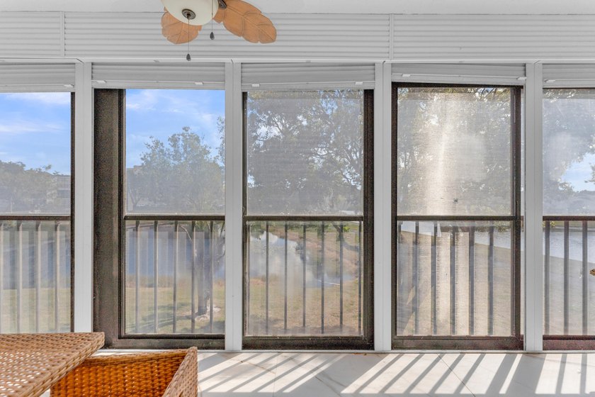 Stunning condo with pond and lake view. Enter to this beautifull - photo 44
