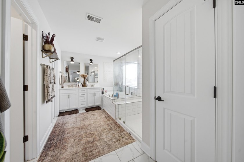 This Blythewood beauty in Autumn Pond is giving move-in ready - photo 14
