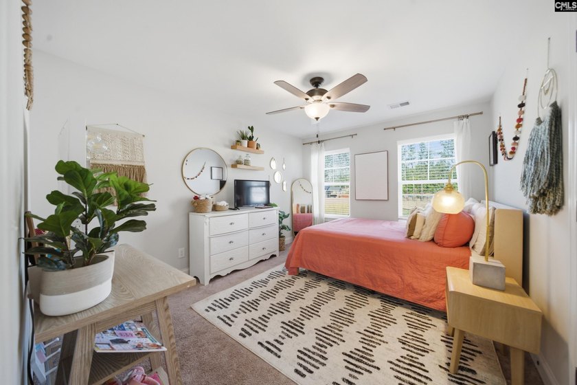 This Blythewood beauty in Autumn Pond is giving move-in ready - photo 16