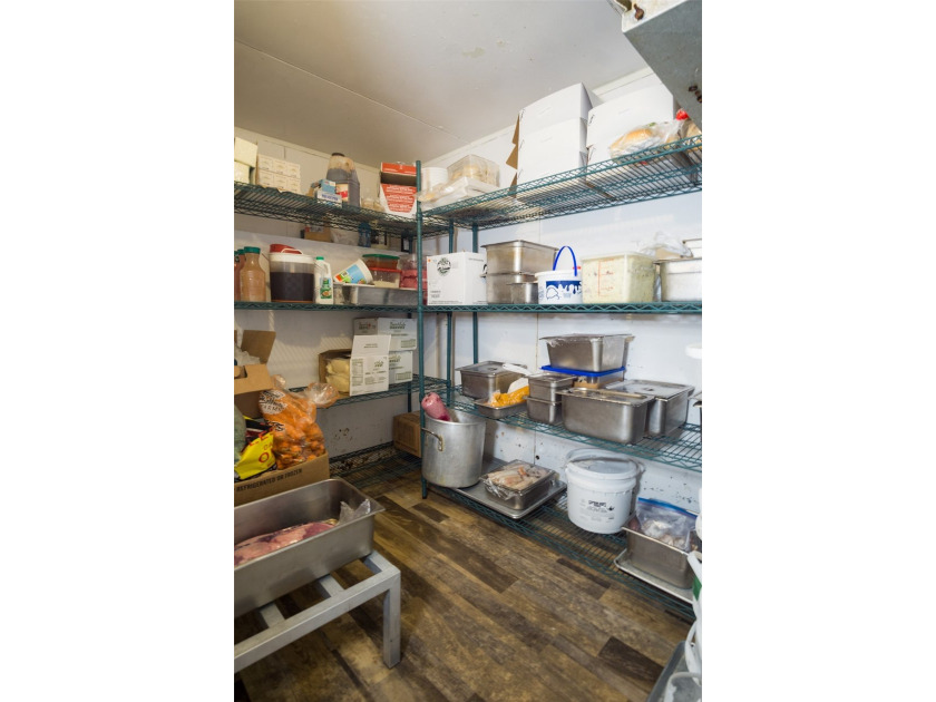 Own your own restaurant! Commercial property with a successful - photo 31