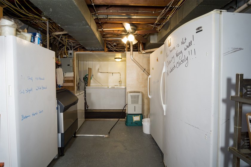 Own your own restaurant! Commercial property with a successful - photo 37