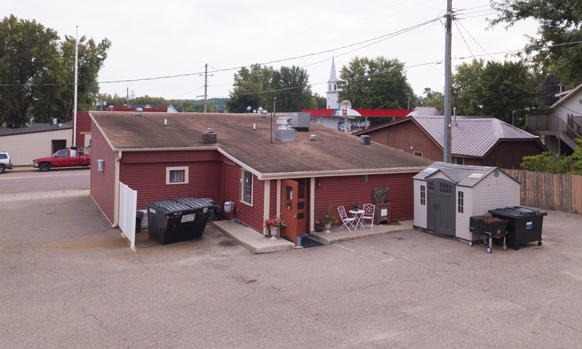 Own your own restaurant! Commercial property with a successful - photo 45