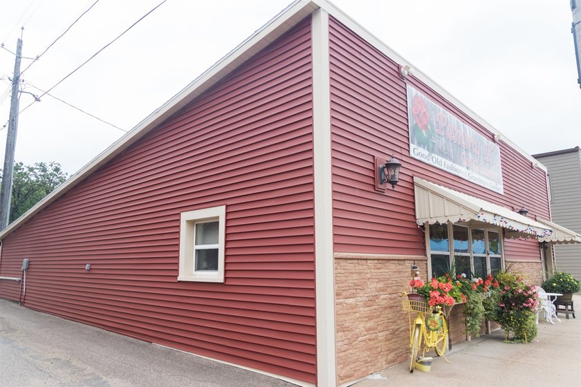 Own your own restaurant! Commercial property with a successful - photo 49
