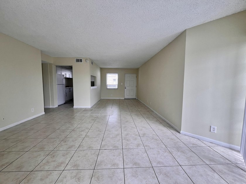 FOR SALE- 1bed 1Bath fourth floor condo. Unit rented until - photo 2