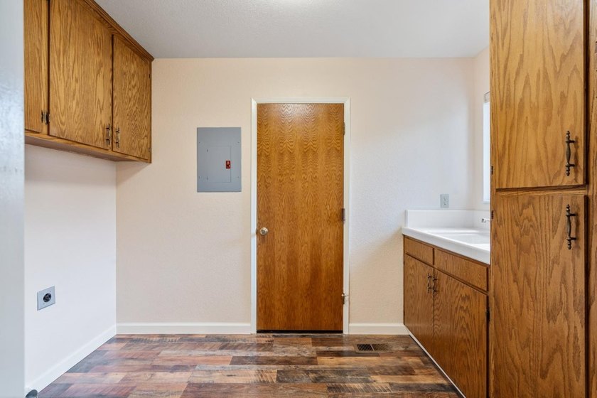 Rare, single story *Bluff* townhouse with incredible Southside - photo 13