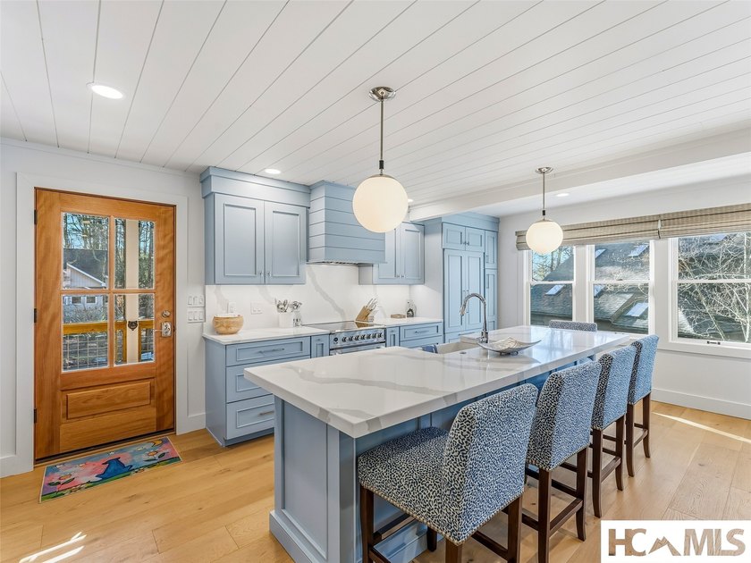 Modern Mountain Charm in Lake Toxaway Estates Experience - photo 16